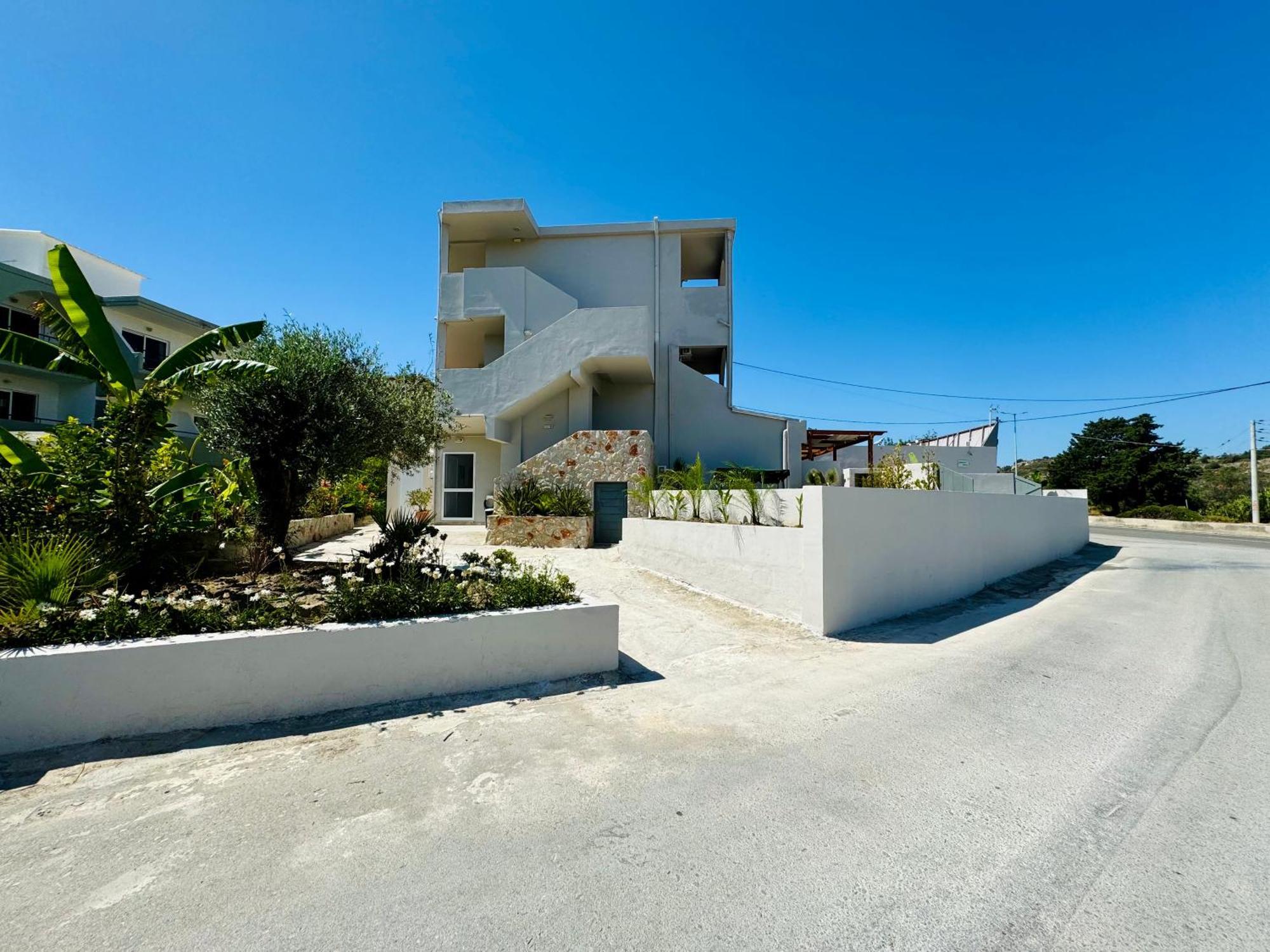 Peter's Place deluxe studios Faliraki Esterno foto